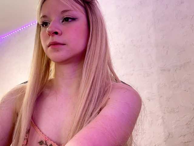 SMOLL0 live cam