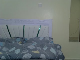 PetiteNoir's Live Webcam