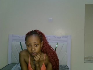 PetiteNoir's Live Webcam