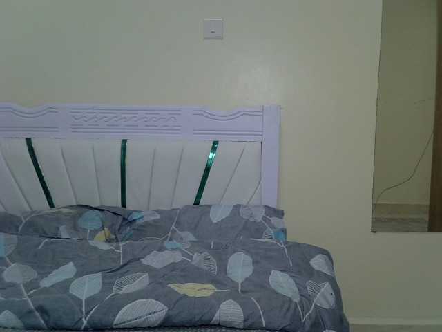 PetiteNoir webcam