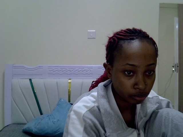 PetiteNoir live cam on BongaCams