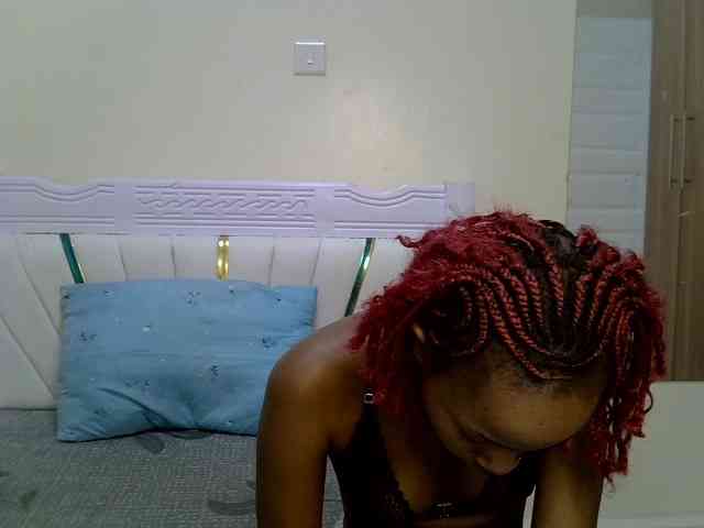 PetiteNoir webcam