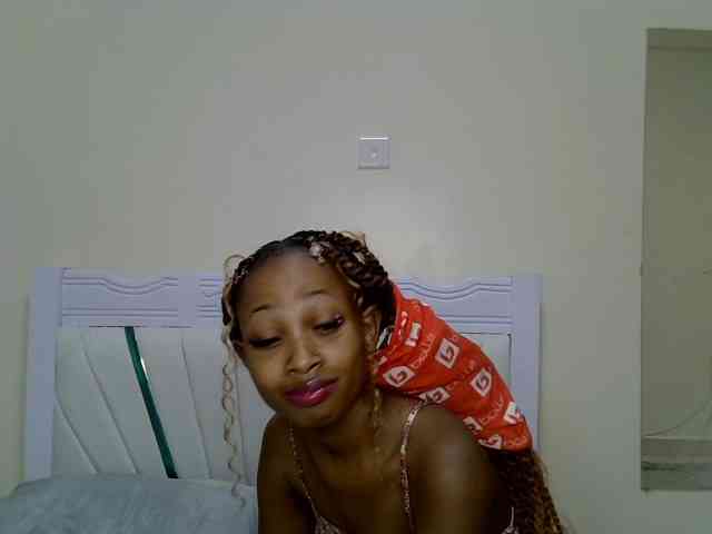 PetiteNoir webcam