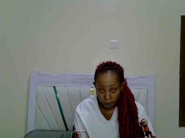 PetiteNoir webcam