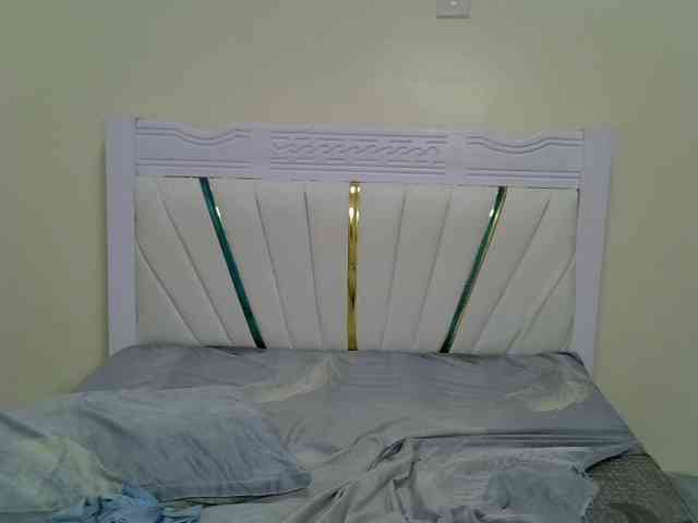 PetiteNoir webcam