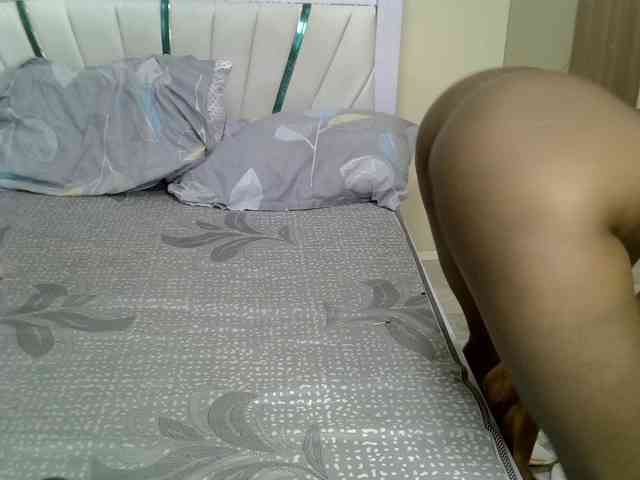 PetiteNoir webcam