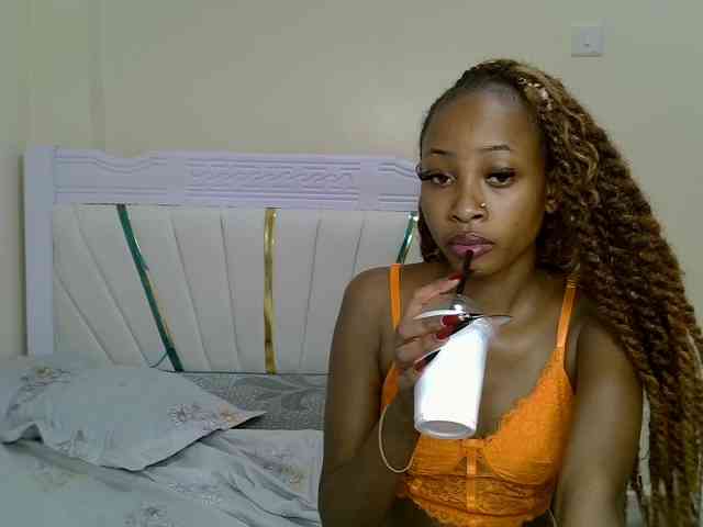 PetiteNoir webcam