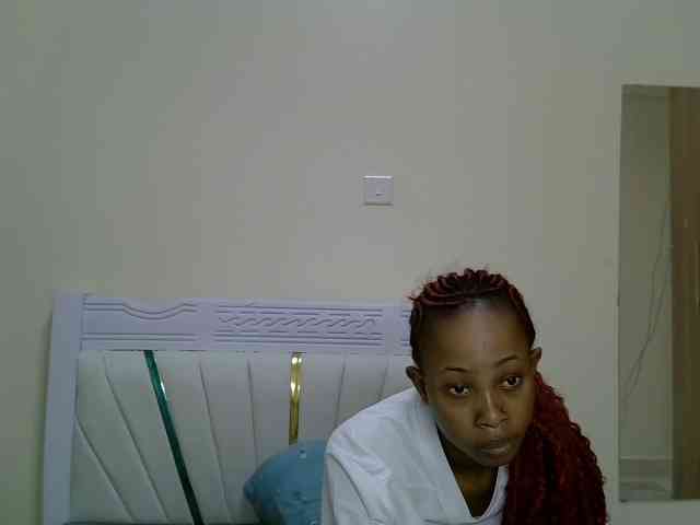 PetiteNoir webcam
