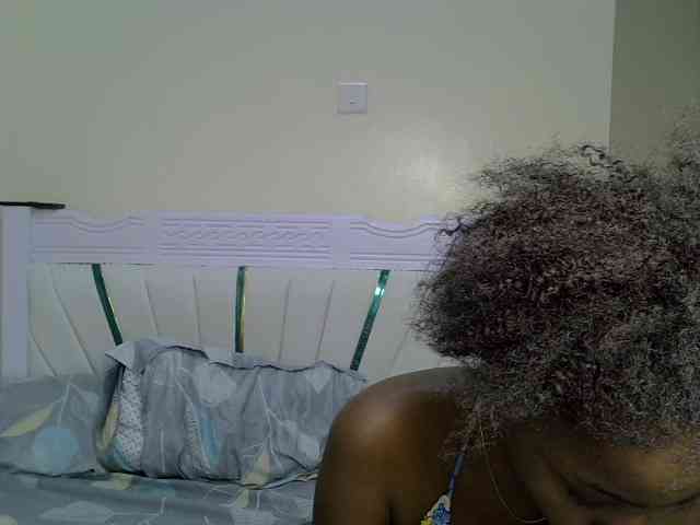PetiteNoir webcam