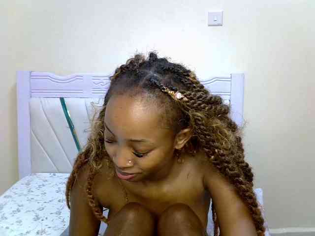 PetiteNoir webcam