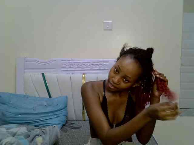 PetiteNoir webcam