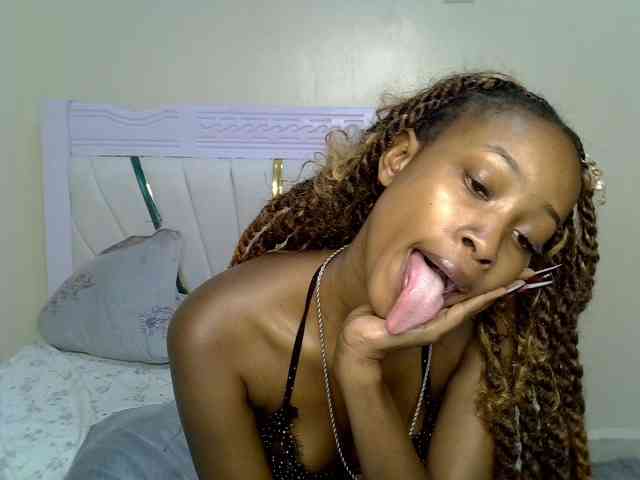 PetiteNoir webcam