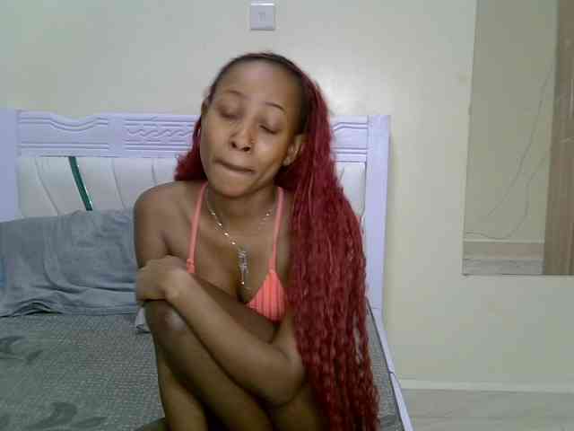 PetiteNoir webcam