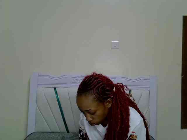 PetiteNoir webcam