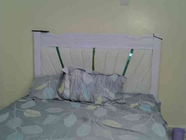 PetiteNoir webcam
