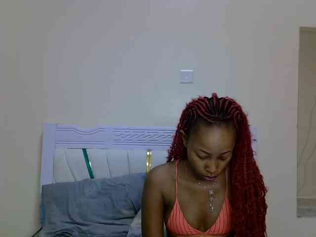 PetiteNoir webcam