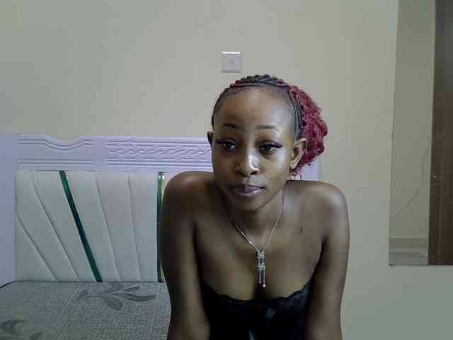 PetiteNoir webcam