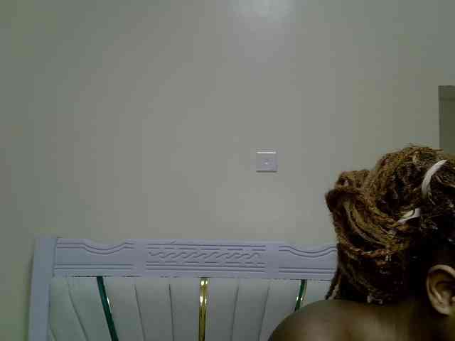 PetiteNoir webcam