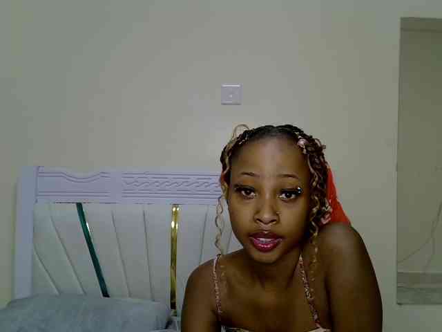 PetiteNoir webcam