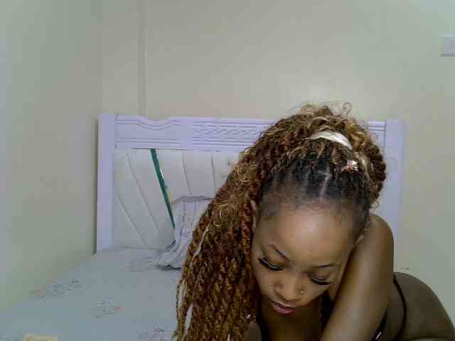 PetiteNoir webcam