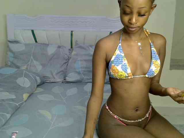 PetiteNoir webcam