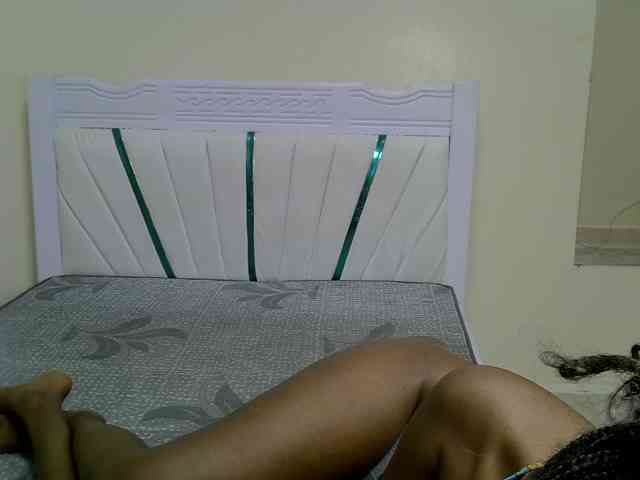 PetiteNoir webcam