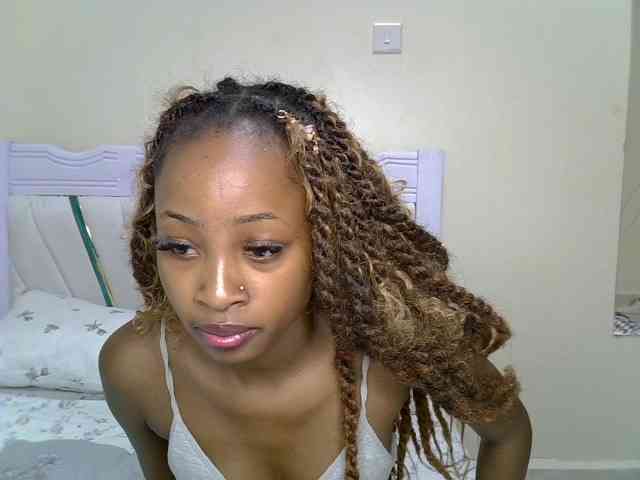 PetiteNoir webcam