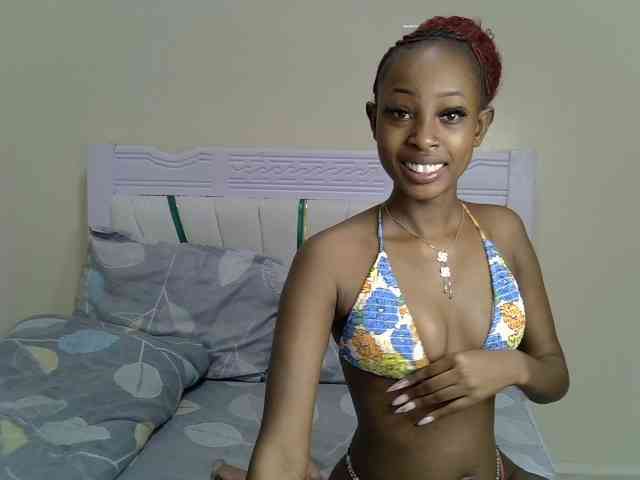 PetiteNoir webcam
