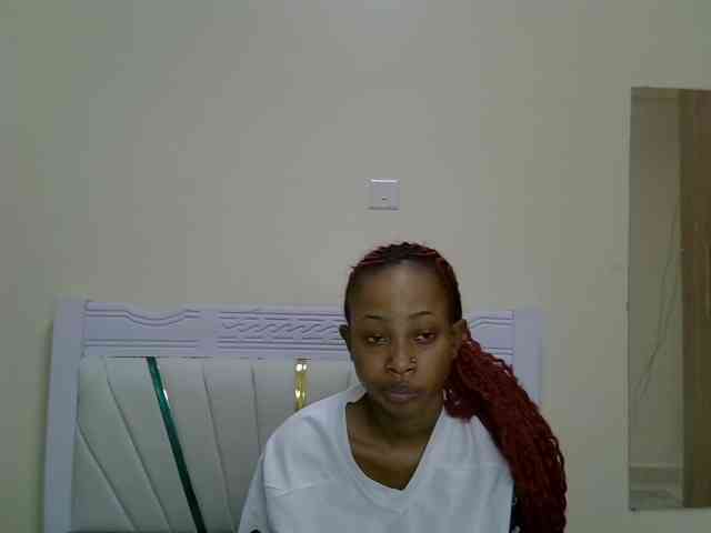 PetiteNoir webcam