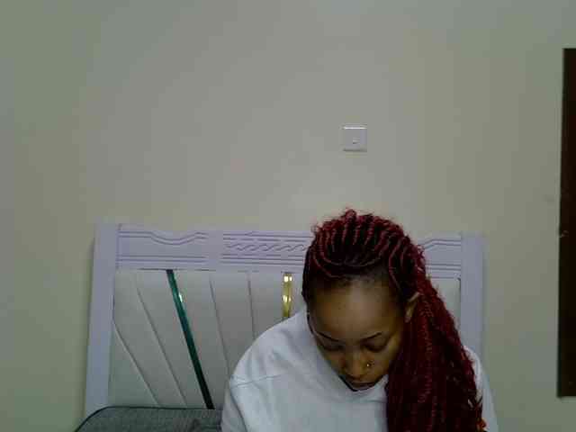 PetiteNoir webcam