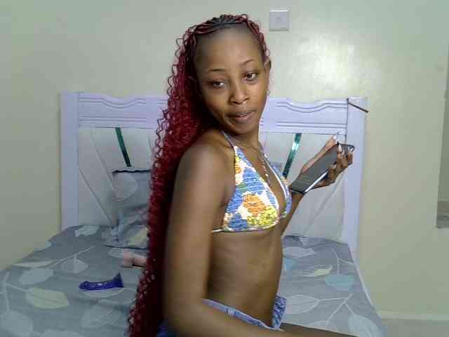 PetiteNoir webcam