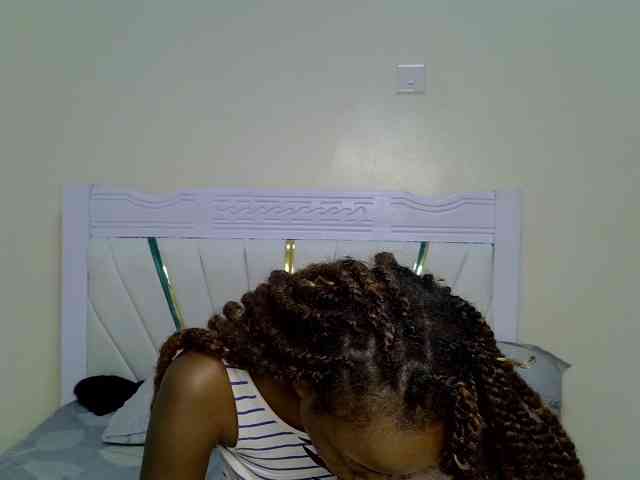 PetiteNoir webcam