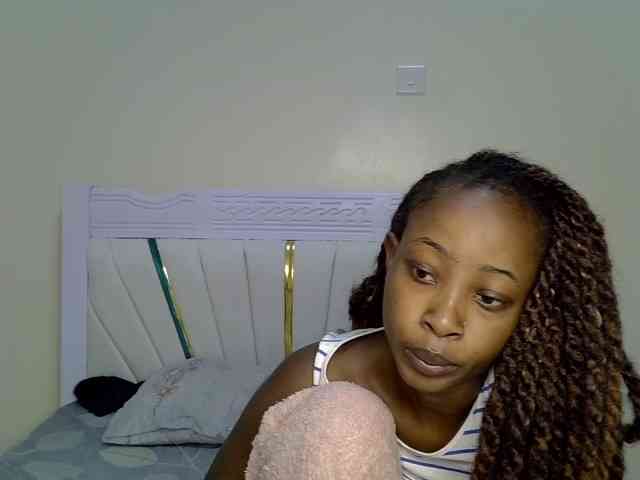 PetiteNoir webcam