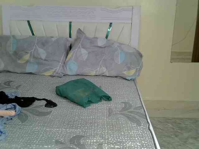 PetiteNoir webcam