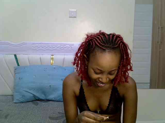 PetiteNoir webcam