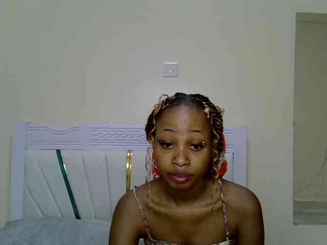 PetiteNoir webcam