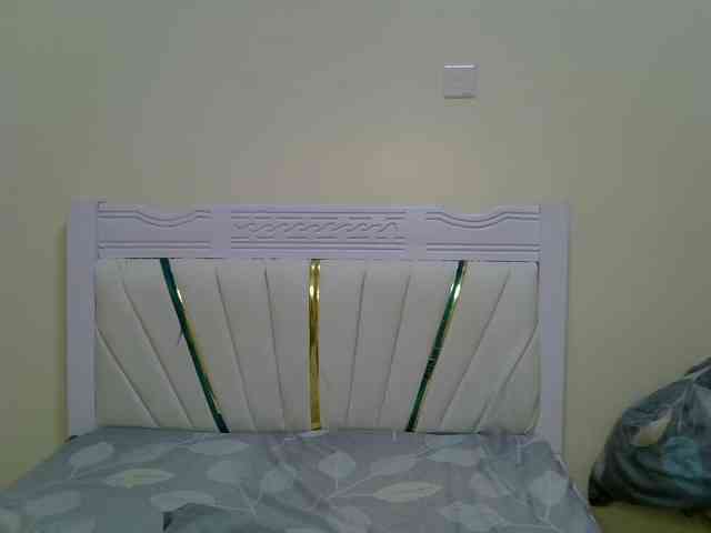 PetiteNoir webcam