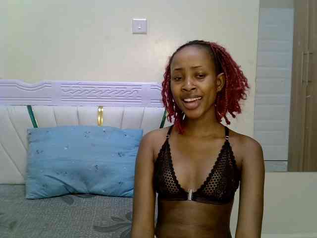 PetiteNoir webcam