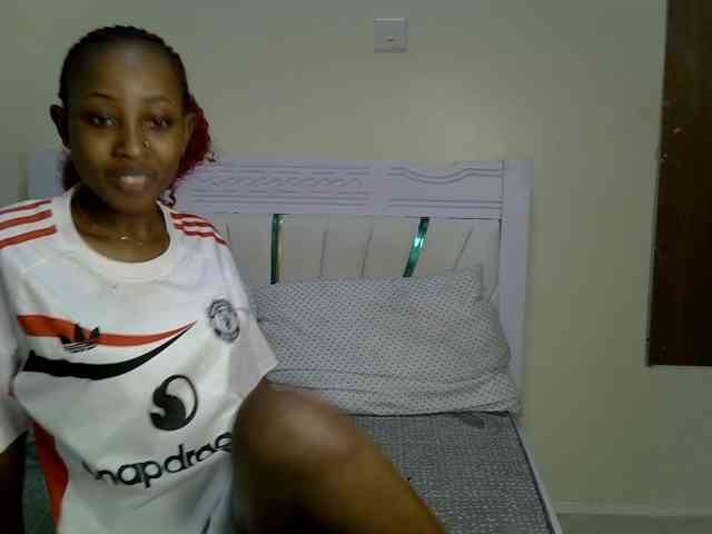 PetiteNoir webcam