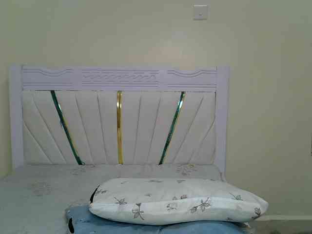 PetiteNoir webcam