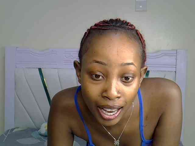 PetiteNoir webcam