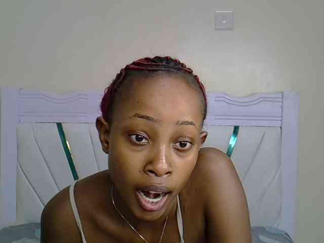 PetiteNoir webcam