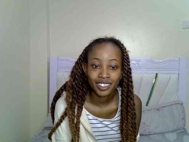 PetiteNoir webcam