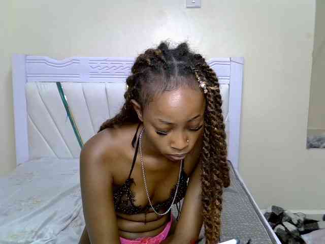 PetiteNoir webcam