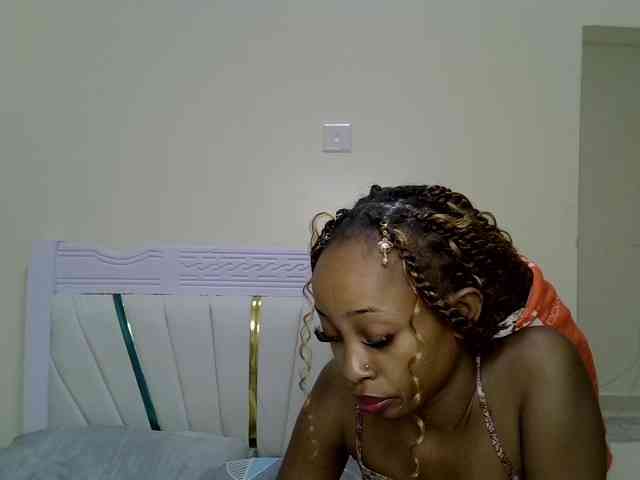 PetiteNoir webcam