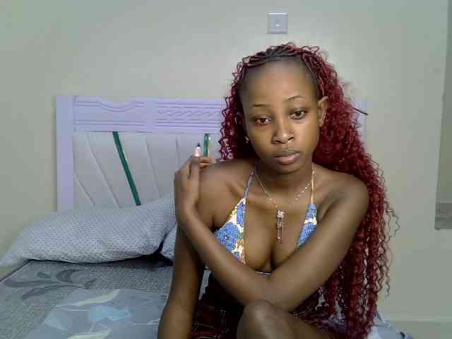 PetiteNoir webcam