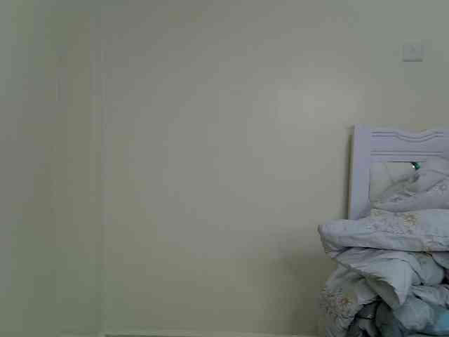 PetiteNoir webcam