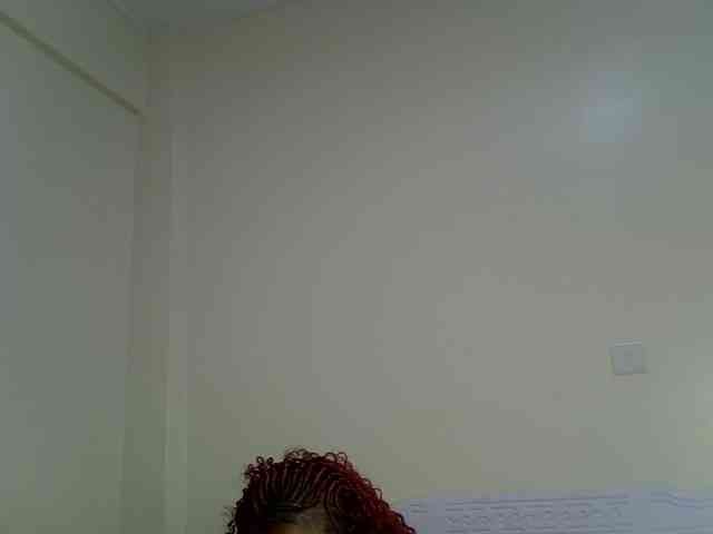 PetiteNoir webcam
