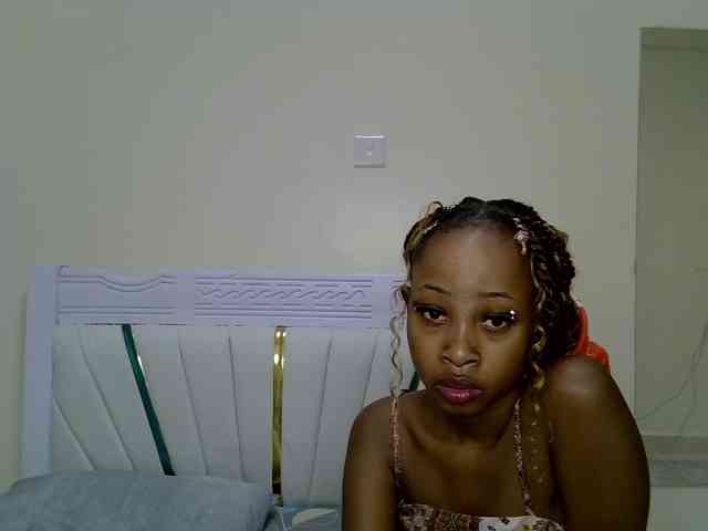 PetiteNoir webcam