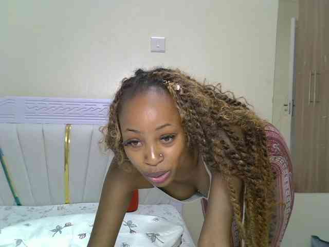 PetiteNoir webcam